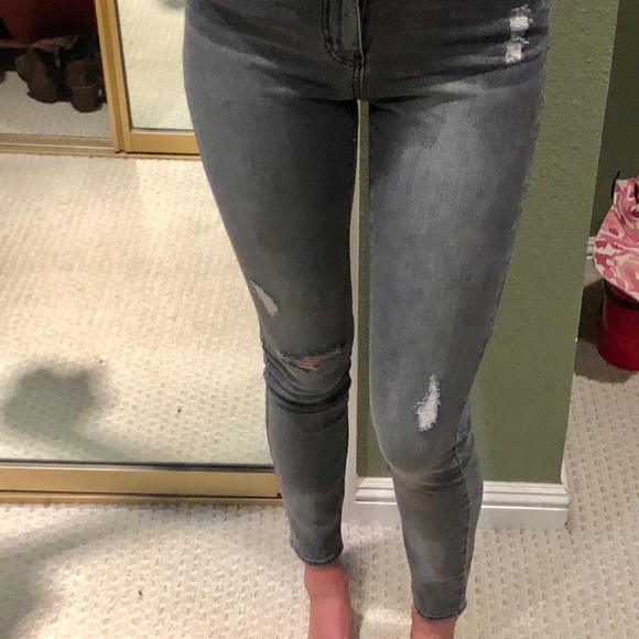 NWT Tillys Ripped skinny jeans - Picture 3 of 4